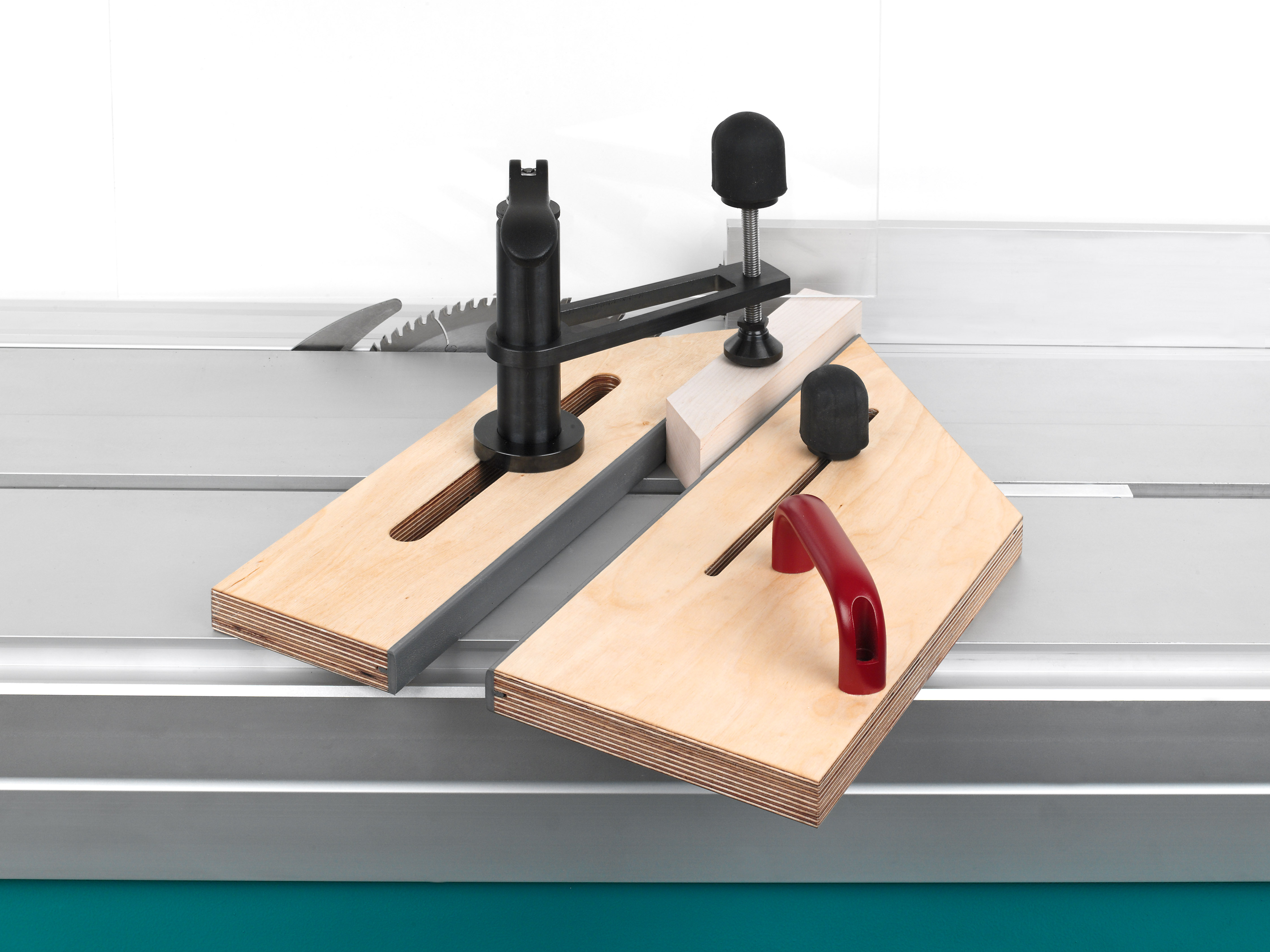 cdn Spann und Sägesystem mit Zuführanschlag