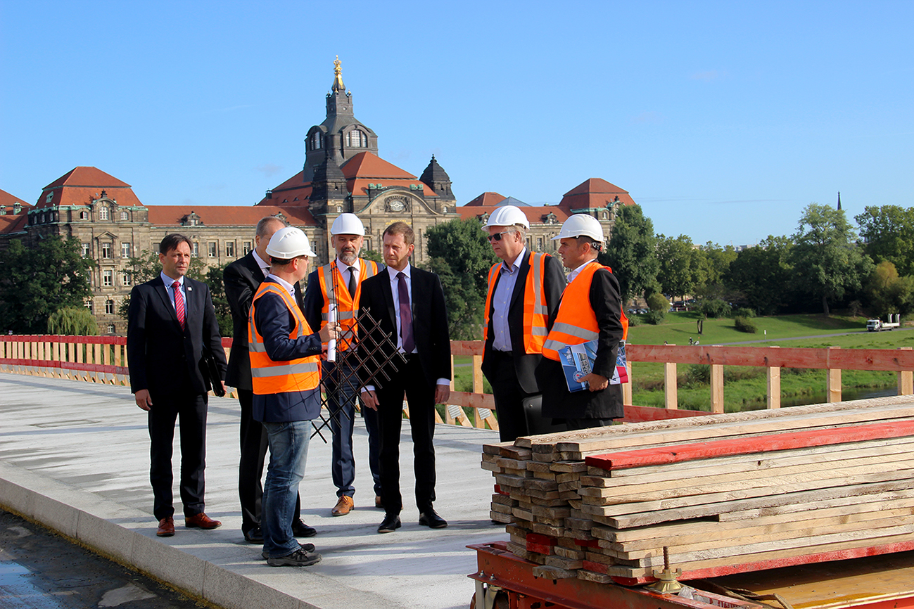 Hentschke Bau bekommt prominenten Baustellen Besuch Ministerpräsident