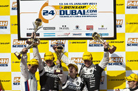 Dunlop-Team Schubert gewinnt die 24 Stunden von Dubai