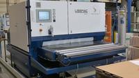 Eine Maschine fürs Schleifen von Stahl-, Rostfrei- und Aluminiumblechen