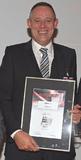 TAROX-Vorstand Bernd Tillmann er-hielt die Auszeichnung in Gold, einen Distributions-Award in der Kategorie 