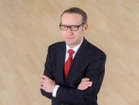 Evonik stellt 100 Millionen Euro für Digitalisierung bereit und kooperiert mit IBM und der Universität Duisburg-Essen