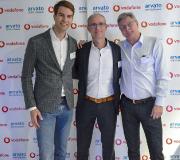 Arvato und Vodafone feiern 25 Jahre erfolgreiche Zusammenarbeit