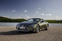 Das neue LEXUS LC 500 Cabriolet (Kraftstoffverbrauch kombiniert 12,6 l/100km; CO2-Emissionen kombiniert 288 g/km)