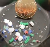 Forschung zur Detektion und Freisetzung von Mikroplastik