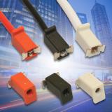 AVX präsentiert vertikale Poke-Home Wire-To-Board-Steckverbinder für diskrete 18 - 22 AWG Drähte