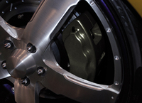 FOLIATEC®.com offeriert neue Sattellacke in Pink und Carbongrau