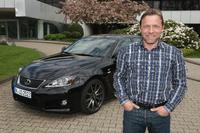 Thomas Hässler fährt Lexus