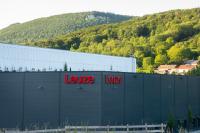 Leuze nimmt nach nur einem Jahr Bauzeit ihr neues internationales Distributionszentrum in Betrieb
