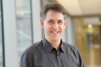 ERC Förderung für Stefan Pfister: "Wir müssen die Kinderkrebsforschung noch weiter vorantreiben"