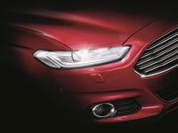 Der neue Mondeo ist erstes Ford-Fahrzeug in Europa mit innovativen LED-Frontscheinwerfern