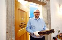 Zum digitalen Stöbern: Die Leine-Zeitung im Archiv der Region