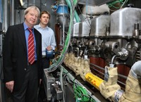 Spezialisten suchen neue Technologien für Großmotorenbau