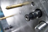 SCHUNK SLIM LOCK – Kosteneinsparung von bis zu 30 % durch Stammformkonzept für Heißkanalwerkzeuge