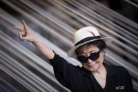 Yoko Ono gestaltet Titelseite für deutsche Tageszeitungen