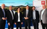 Die "Hessische Energiespar-Aktion" informiert: HESA informiert mit der Ausstellung "Energiesparen im Altbau" im Interkommunalen Dienstleis-tungszentrum Hünfeld