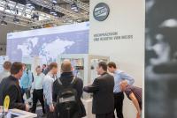 Schwebende Paletten und erweiterte Realität auf der Motek