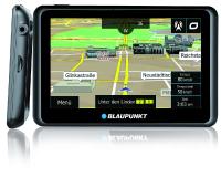 Blaupunkt: Mobile Navis mit Aktiver Halterung und Stauinformationen via Internet