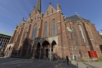 atlantic audio: Renkus-Heinz IC Live F Lautsprecher in der Hauptkirche St. Petri