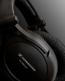 Ganz Ohr beim Monitoring: Der Sennheiser HD 380 pro für Audio-Profis