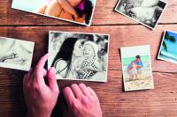 Scrapbooking: Alte Fotos sortieren, kleben und beschriften