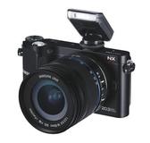 Neue Samsung Systemkamera NX210 mit Wi-Fi für kabellosen Bild- und Videoaustausch