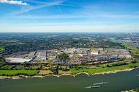 FRESSNAPF investiert im Duisburger Hafen