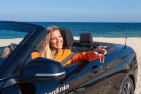 Traumautos unter der Mittelmeersonne: Sixt startet mit exklusiver BMW- und MINI-Flotte auf Sardinien