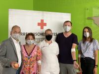 W&H-Mitarbeiter helfen mit Blutspende