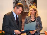 Babette Simon tritt Präsidentenamt an