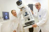 Neues Gerät zur Präventivdiagnostik von Brustkrebs Medizinische Bildgebung: MHH klärt mit moderner Technik auffällige Befunde ab