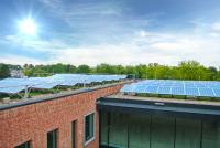 Photovoltaik und Gründach – eine zukunftsweisende Kombination
