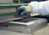 Wöhr® bietet perfektes Finish für Edelstahloberflächen