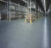 Industrieböden regelmäßig warten lassen