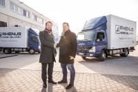 Grüne Fahrt: Neueste Elektro-Lkw der Daimler-Flotte treffen bei Rhenus Home Delivery ein