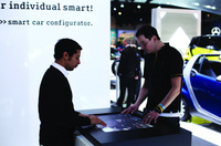 Fingerspitzen statt Doppelklicken - Multitouch-Technik ermöglicht intuitive Bedienung von Computer & Co.