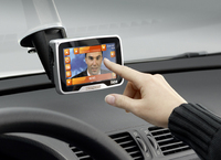 Im PN 4000 und PN 6000 vereint VDO Dayton portable Navigation und digitalen TV-Empfang