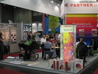 Digitaldruckpartner präsentieren Sepiax Digitaldrucktinten auf der FESPA 2010