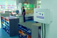 Dräger Regard 3900 bietet 4 bis 16 Eingangskanäle: Eigenständiges Auswertesystem für Gasüberwachungsanlagen