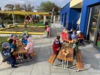 Picknicktische für die KiTa-Kinder
