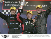 Stefan Landmann gewinnt erstes Rennen der MINI CHALLENGE in Oschersleben