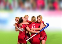 bplusd agenturgruppe vermarktet Hockeydamen an Johnson & Johnson Consumer Deutschland
