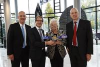 Dobrindt: OHB liefert Spitzentechnologie für Galileo