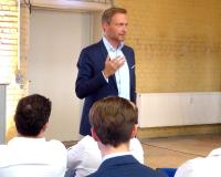Die K-Frage: Christian Lindner diskutiert im SpinLab - The HHL Accelerator über den Gründergeist in Deutschland