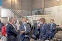 Ministerpräsident Stephan Weil eröffnet FAUN-Produktion für Nutzfahrzeuge mit Wasserstoffantrieb