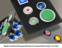 Moderne Beschriftungsmethoden für beleuchtete Taster von EAO