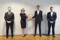 Lufthansa Cargo würdigt Zusammenarbeit mit DB Schenker