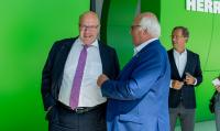 Bundesminister Peter Altmaier besucht Tunnelbohrspezialisten
