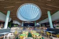 Shoppen bei Tageslicht im "Wroclavia" Einkaufszentrum