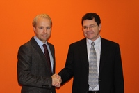 ULTRATRONIK unterzeichnet Distributionsvertrag mit NetLogic Microsystems